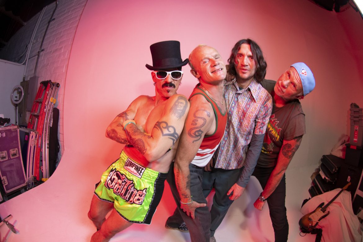 Red Hot Chili Peppers z singlem dedykowanym Eddiemu Van Halenowi