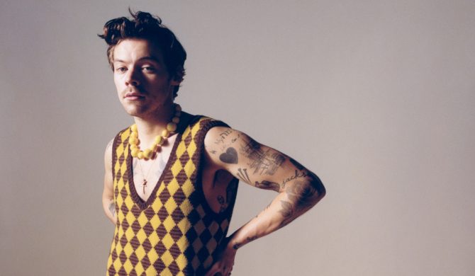 Harry Styles przyłapany na namiętnym pocałunku ze sławną modelką, która niedawno odwiedziła Warszawę