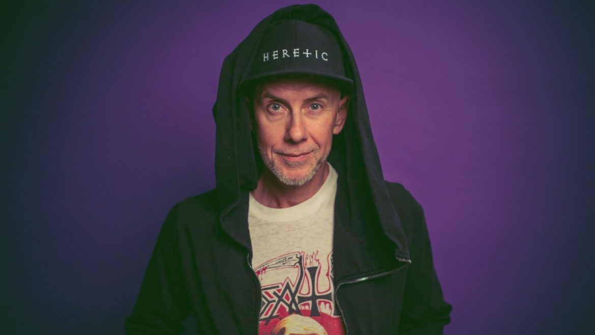 Nergal trolluje ludzi, poszukując dzielnicy czerwonych latarni