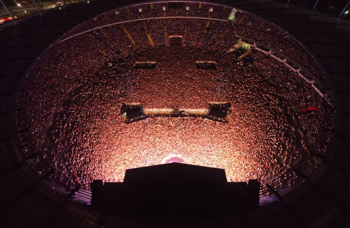 Podsiadło publikuje “Długość dźwięku samotności” ze Stadionu Śląskiego i ogłasza dodatkowy koncert oraz gości