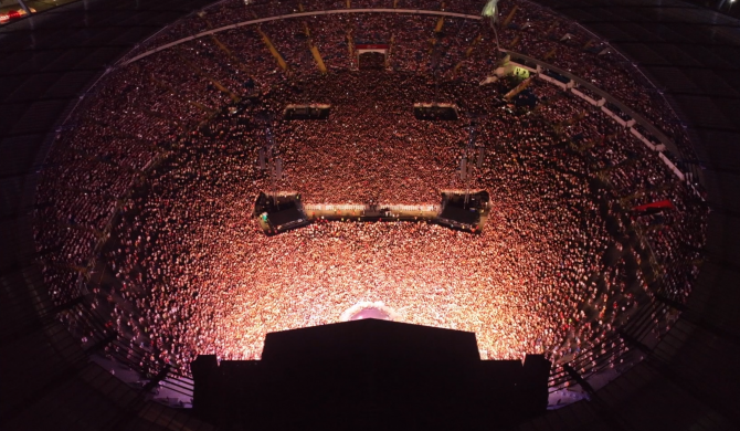 Podsiadło publikuje “Długość dźwięku samotności” ze Stadionu Śląskiego i ogłasza dodatkowy koncert oraz gości