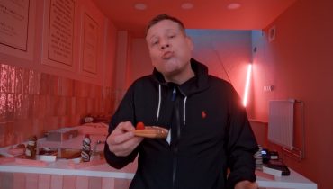 Diho „wali wódę, aż jaja zaklaszczą”