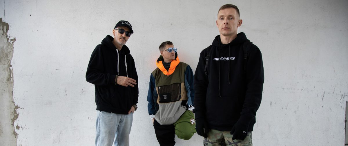 „Choć czwórka z przodu to mam ogień jak debiutant” – Ero i Wilku WDZ w nowym singlu Włodiego