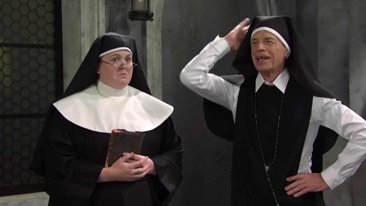 Po premierze płyty Stonesi nie zawitali do SNL, przemycili za to Micka Jaggera przebranego za zakonnicę