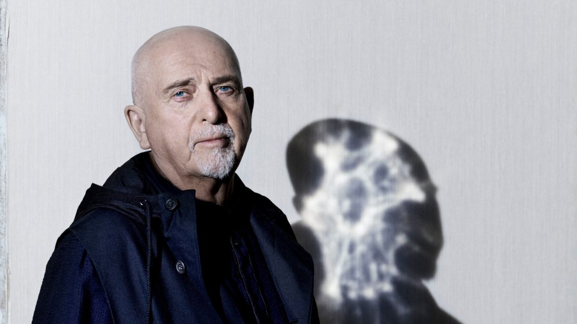 Peter Gabriel odsłonił niemal wszystkie karty z „i/o”