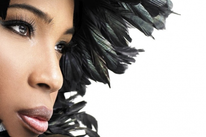 Macy Gray na czerwiec