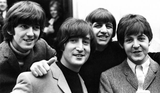 Pierwszy kontrakt Beatles na aukcję