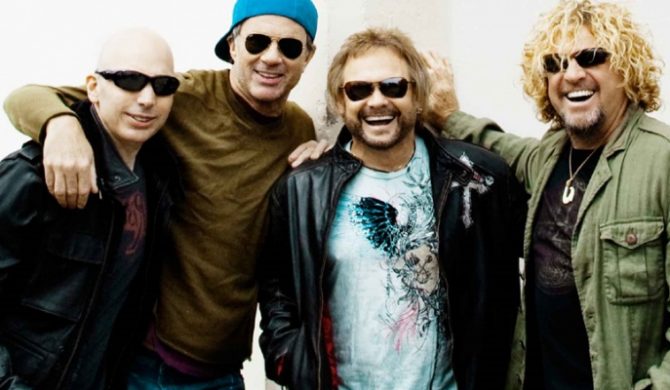 Nowy album Chickenfoot już w sklepach