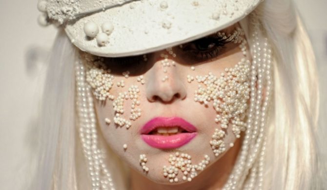 Lady Gaga nie jest pretensjonalna Lady Gaga nie jest pretensjonalna