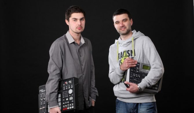 Voskovy – „Jak to jest” (ft. Te-Tris, Ras, DJ Flip) Voskovy – „Jak to jest” (ft. Te-Tris, Ras, DJ Flip)