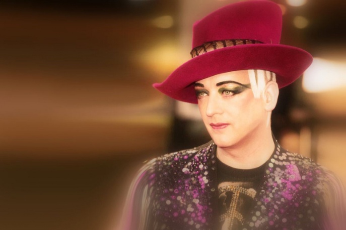 Boy George z kowerami