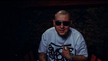 Hukos Feat. Młody M & Chada – „Z nami nie byli” (Video)