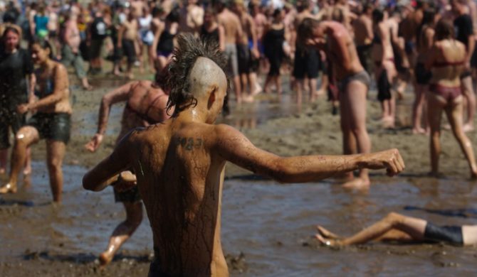 Woodstock`owe zabawy w błocie (Foto)