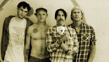 Red Hot Chili Peppers muszą wydać single