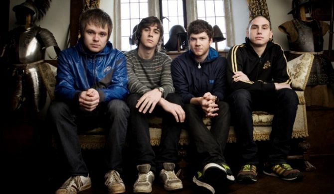 Wokalista Enter Shikari w wersji solowej