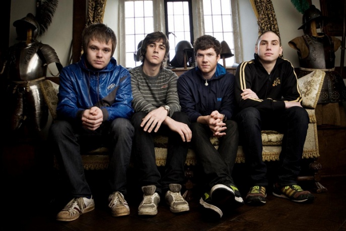 Wokalista Enter Shikari w wersji solowej