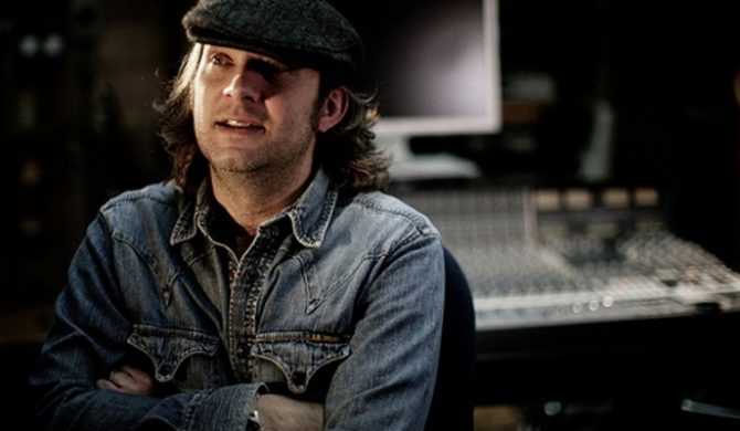 Producent Kings Of Leon i The Vaccines wyda solowy album Producent Kings Of Leon i The Vaccines wyda solowy album