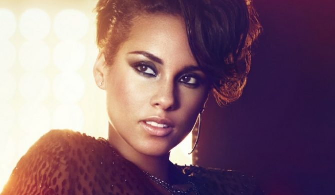 Alicia Keys też zaśpiewa na Super Bowl