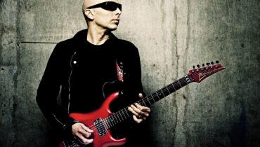 Szczegóły albumu Satrianiego