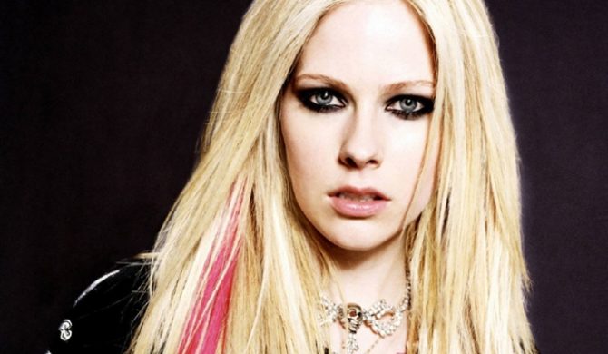 Avril Lavigne śpiewa o Radiohead w nowym singlu (AUDIO)