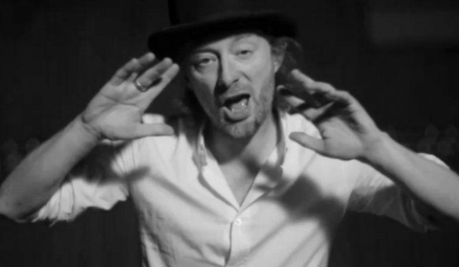 Thom Yorke z sutkiem zamiast oka… Thom Yorke z sutkiem zamiast oka…