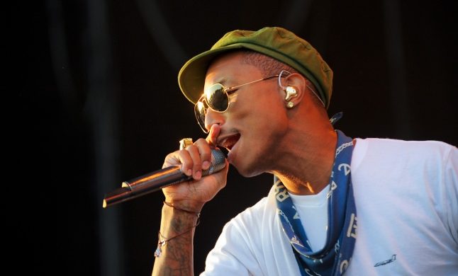 Pharrell zagrał na żywo nowy singiel Daft Punk (VIDEO) Pharrell zagrał na żywo nowy singiel Daft Punk (VIDEO)