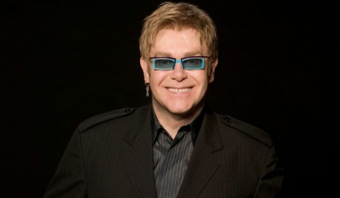 Elton John – „Home Again” (wideo)