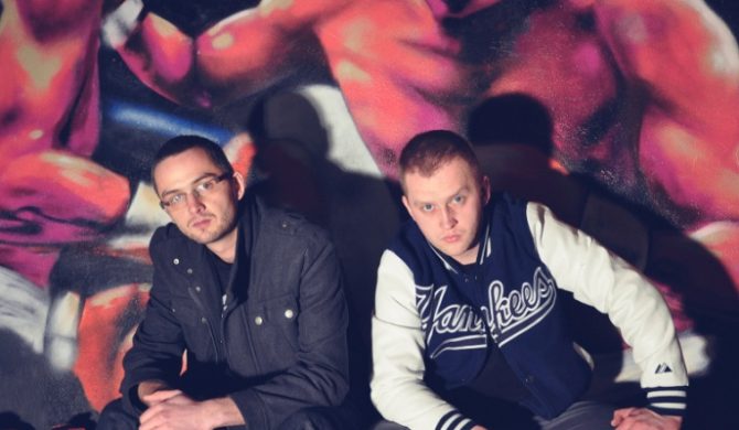 Kocur/Boomer – „Skrzydła” feat. Stillo (wideo) Kocur/Boomer – „Skrzydła” feat. Stillo (wideo)