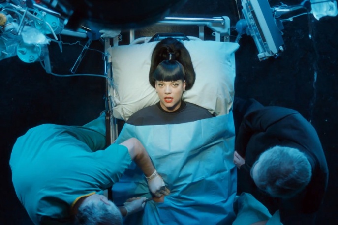 „Hard Out Here” – powrót Lily Allen (wideo)