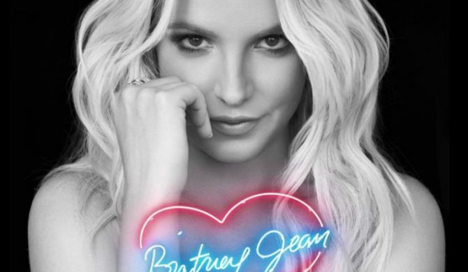 Britney Spears – „Perfume” (wideo)