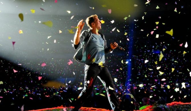 Coldplay wydali fortunę na świecące opaski dla fanów