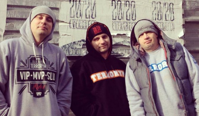 RDW – „Bez względu na wszystko” ft. M-Dot, Peja & Kroolik Underwood (wideo) RDW – „Bez względu na wszystko” ft. M-Dot, Peja & Kroolik Underwood (wideo)