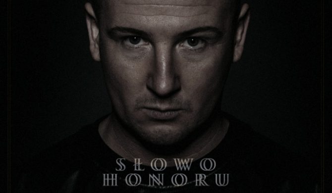 „Słowo honoru” Bezczela już w sklepach. Posłuchaj płyty „Słowo honoru” Bezczela już w sklepach. Posłuchaj płyty
