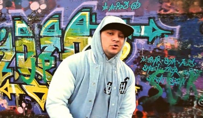 Buczer – „Co za dużo” ft. DJ Soina (wideo) Buczer – „Co za dużo” ft. DJ Soina (wideo)