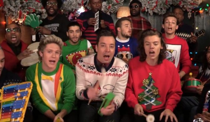 One Direction świątecznie u Fallona (wideo)