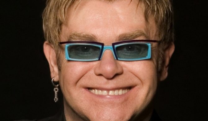 Elton Jon w końcu adoptuje?