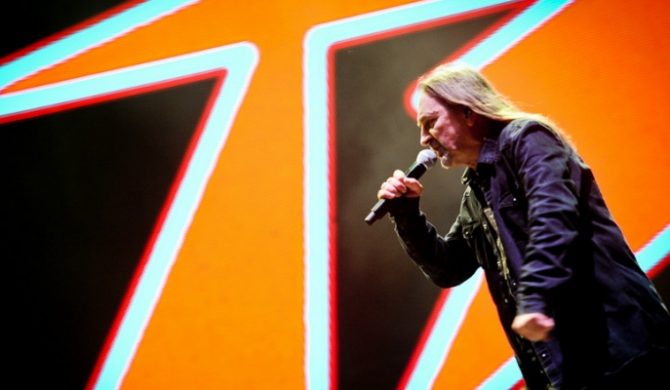Marek Piekarczyk da specjalny koncert dla osób, które kupiły jego autobiografię Marek Piekarczyk da specjalny koncert dla osób, które kupiły jego autobiografię