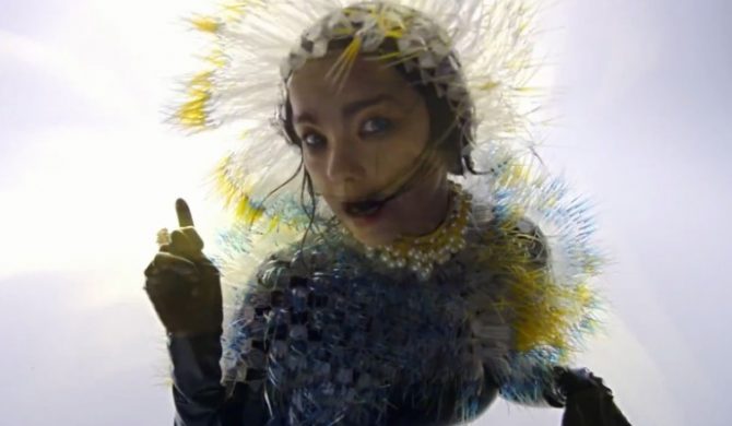 Björk prezentuje „Lionsong” (wideo)