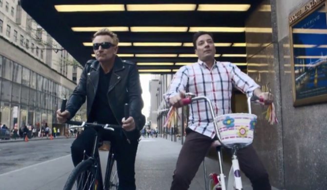 Bono wraca na rower po listopadowym wypadku. Zobaczcie, co dzieje się dalej… Bono wraca na rower po listopadowym wypadku. Zobaczcie, co dzieje się dalej…
