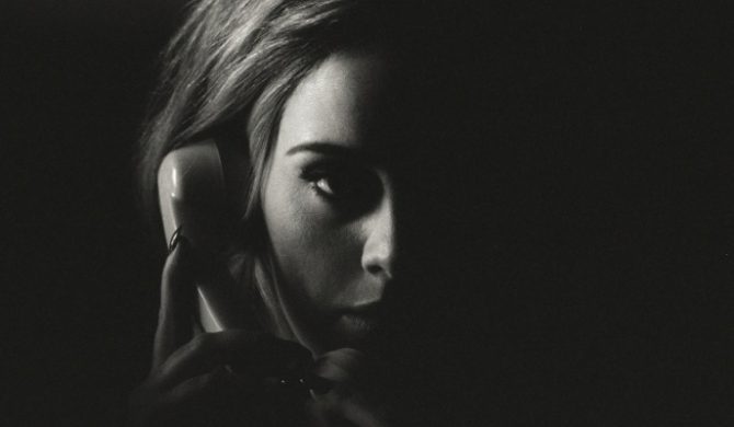 Adele pierwszy raz na żywo z „Hello”