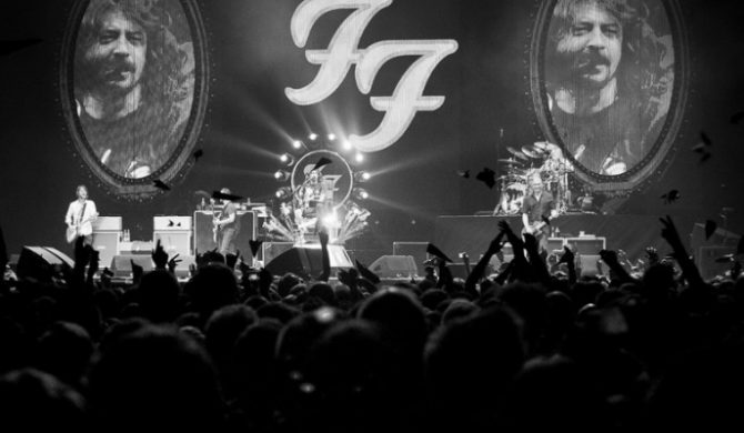 Foo Fighters i Eagles Of Death Metal odwołują trasy po Europie. „W świetle bezsensownej przemocy nie jesteśmy w stanie”
