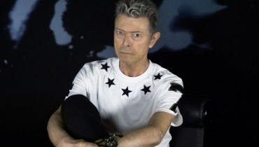 Wszystkie recenzje „Blackstar” Davida Bowiego. Felieton Artura Rawicza