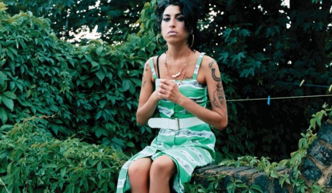 Amy Winehouse pisze książkę