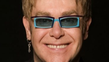 Elton John w ruinach